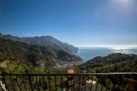 Spotless Sea View, Hot Tub, Ravello Luxury Villa. - Condos