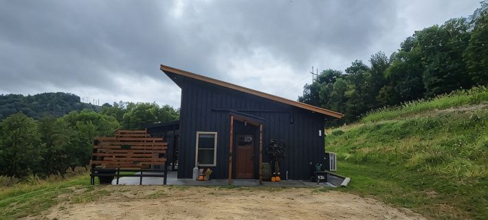 Mee Mee's Cabin Retreat- River, nature, small town, Hot Tub Hotels in Vernon County