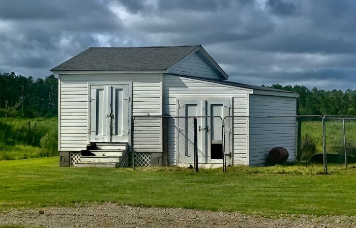 Beautiful pet friendly lodge in a quaint fishing village and sleeps 16