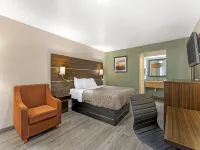 Quality Inn & Suites - Bãi đậu xe