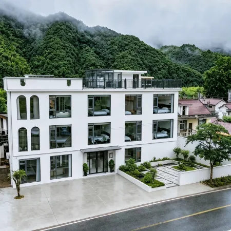 紫薇花下·山野溯溪·度假民宿(涇縣皖南川藏線月亮灣風景區店)