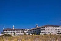 Sandpiper Beach Club - 4-Star