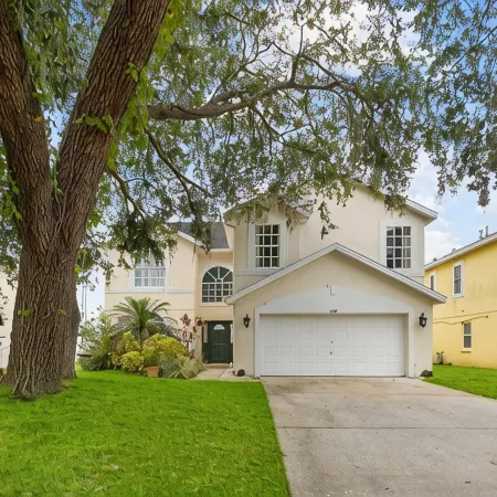 Splendid Lake View Villa with Heated Pool/Spa Near Disney