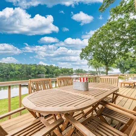 Cozy Lakefront House on Lake Hamilton