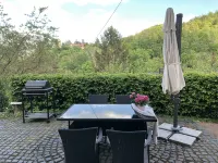 Quietly located vacation home at the foot of Wartburg Castle - Wifi