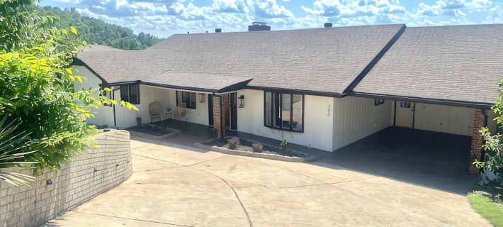 Fully remodeled lake house with gorgeous views of Bull Shoals Lake! Ξενοδοχεία στην πόλη Baxter County