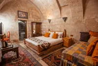 Larissa Cave Hotel - balcón