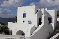 Efi's Apartments - Ocean View