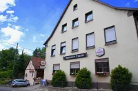 Traube Hotel Oeffingen - Lemmikkieläimet sallittu
