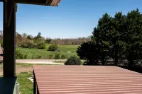 Peaceful Paradise 3BR Cottage Getaway - Wifi
