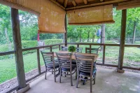 Log Cabin | Guadalupe River | Kayaks | Ping Pong - Chalets