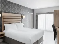 Spark by Hilton London Chiswick Hotels near Chiswick