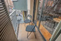 Heart of Eixample 2BD with balcony - Apartments