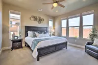 Utah Group Getaway w/ Patio! Swim, Soak & Hike - مسبح