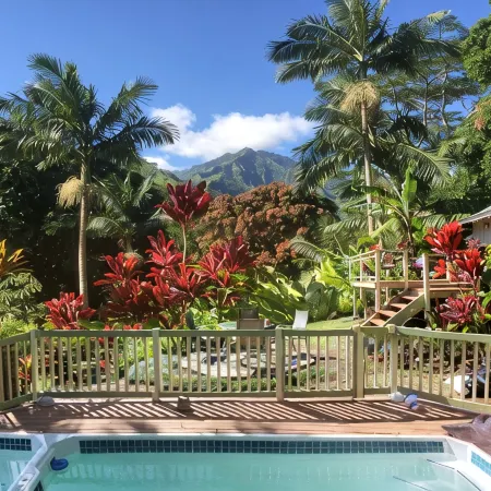 Romantic Cottage, Private Acre of Paradise, View! Pool!