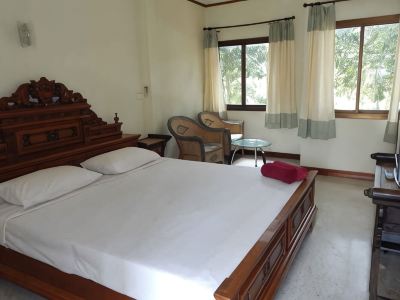 Jinta Hotel Nathon Beach