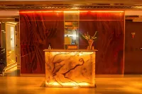 โรงแรม ราซโมนิ อิชา คา อินเตอร์เนชั่นแนล - ที่มีบาร์