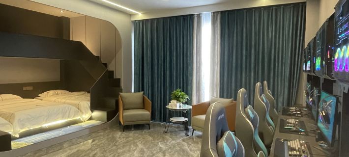 Pomegranate Electric Sports Hotel Hotels in Dingxi