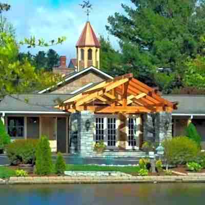 Village Inn - Blowing Rock Hotel Exterior