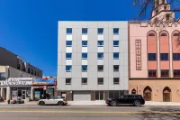 Astoria Inn LaGuardia Hotel Hotels near Ward's Island Bridge