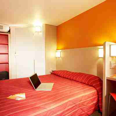 Premiere Classe Lyon Est - Aéroport Saint Exupéry Rooms