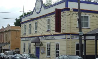 Shepherds Arms Hotel