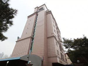 Cheonan B Hotel