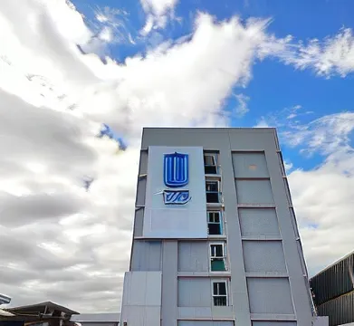 One Budget Hotel Chiangrai Phahonyothin Отели рядом с достопримечательностью «Парк развлечений Singha Park»