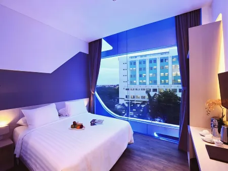 Ozone Hotel Pantai Indah Kapuk