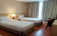 Days Hotel & Suites by Wyndham Jakarta Airport Hotels in Neglasari