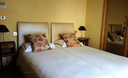 Hotel Restaurant Chartron - Housity