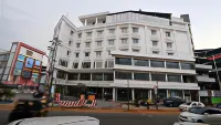索納飯店 Paramekavu Bhagavathy Temple附近的飯店