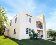 Colinas del Atlantico Vacational House 2nd Floor Hotels near Parque Carlos Martínez Arenales
