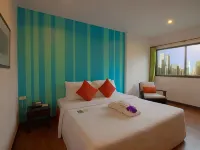 Woraburi Sukhumvit Hotel Hotels near Nana Plaza