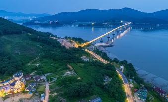 석모도 노을바다 펜션 외관