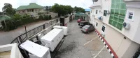 Celia's Suites - Parkplatz