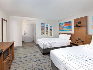 La Quinta Inn & Suites by Wyndham Nashville Airport