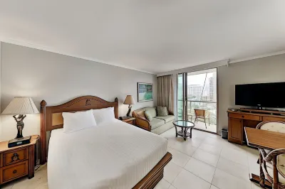 Luana Waikiki 520 Condo