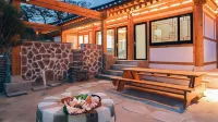 Gyeongju Ojae Hanok Pool Villa