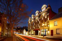 Harbour Rocks Hotel, a EVT Hotel