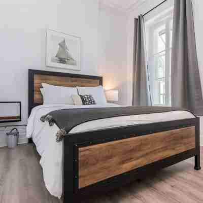 Manoir des Remparts 3 Bdrm Oasis Rooms