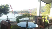 Econique Sarangan Resort Hôtels à : Magetan