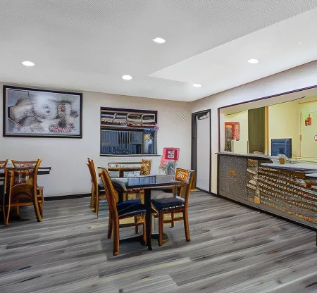 Super 8 by Wyndham Abingdon VA