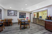 Super 8 by Wyndham Abingdon VA - 2-Star