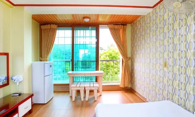 Donghae Sunny Castle Pension Hotels in der Nähe von Mangsang Beach