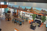 Howard Johnson by Wyndham Yuma - Gym