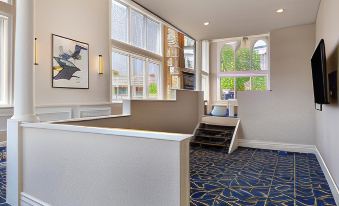 Comfort Inn & Suites East Greenbush - Albany