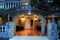 Hotel Evropa Hotels near King's Park Gate