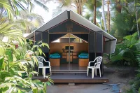 Dougies Backpackers Resort Hotels in Oak Beach