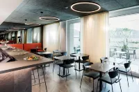 Amedia Milan, Trademark Collection by Wyndham - Bãi đậu xe